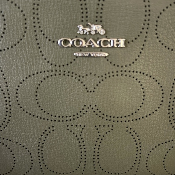 NEW COACH Corner Zip Wristlet - Picture 5 of 5